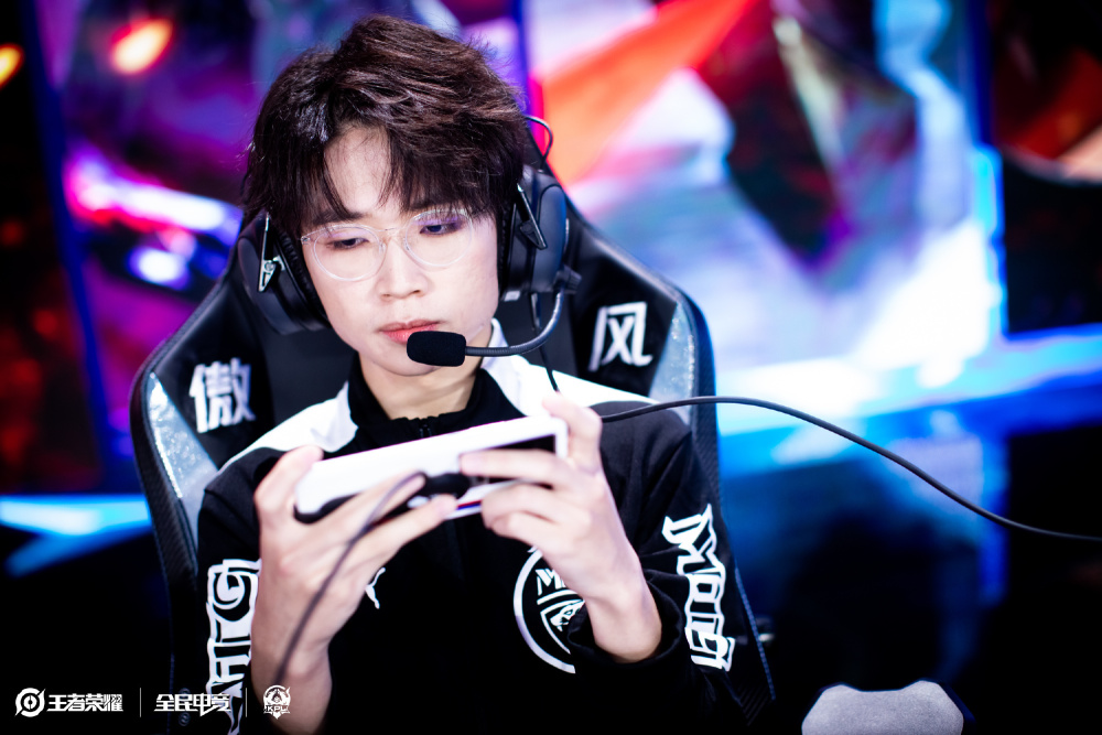 一片复杂多 一片复杂多