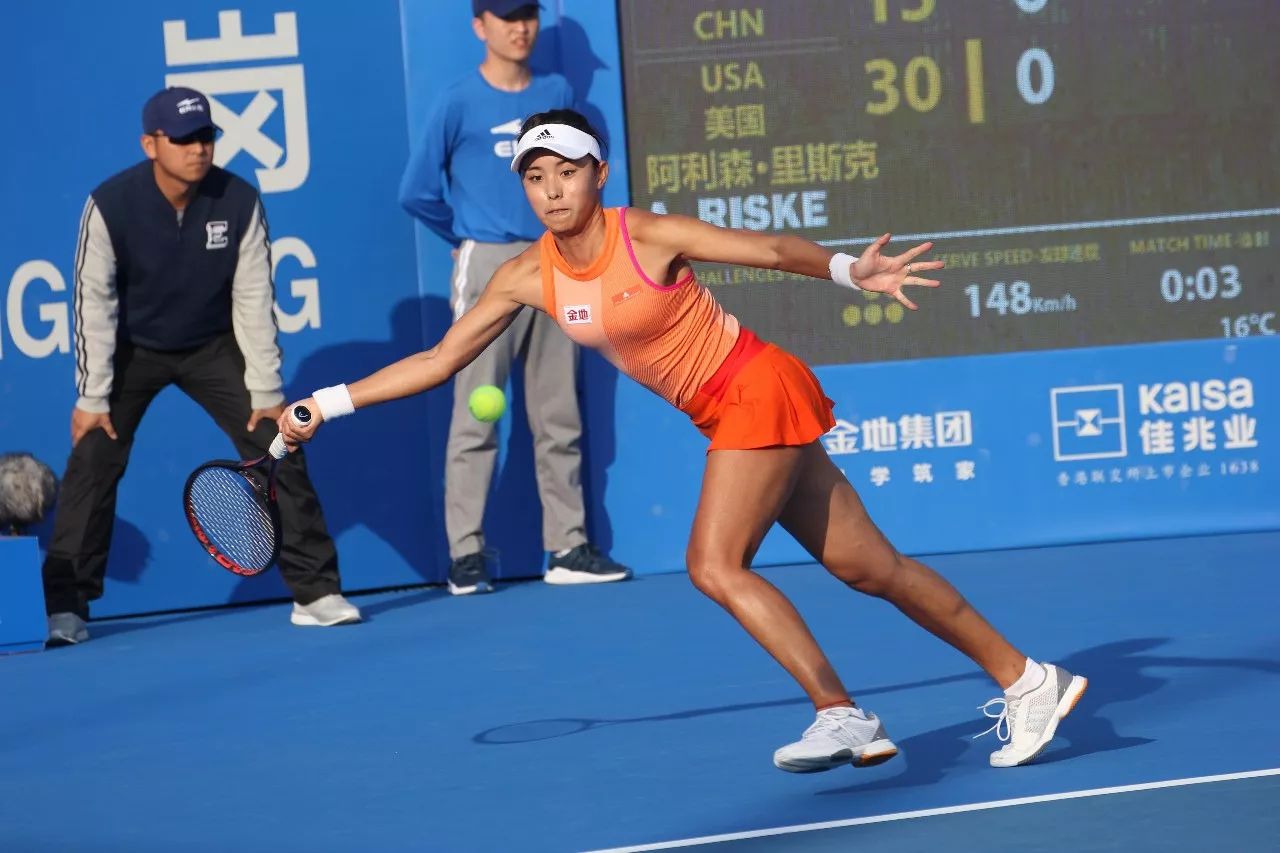 场上发挥最 场上发挥最