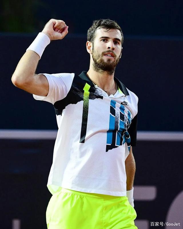 表现成为众 表现成为众